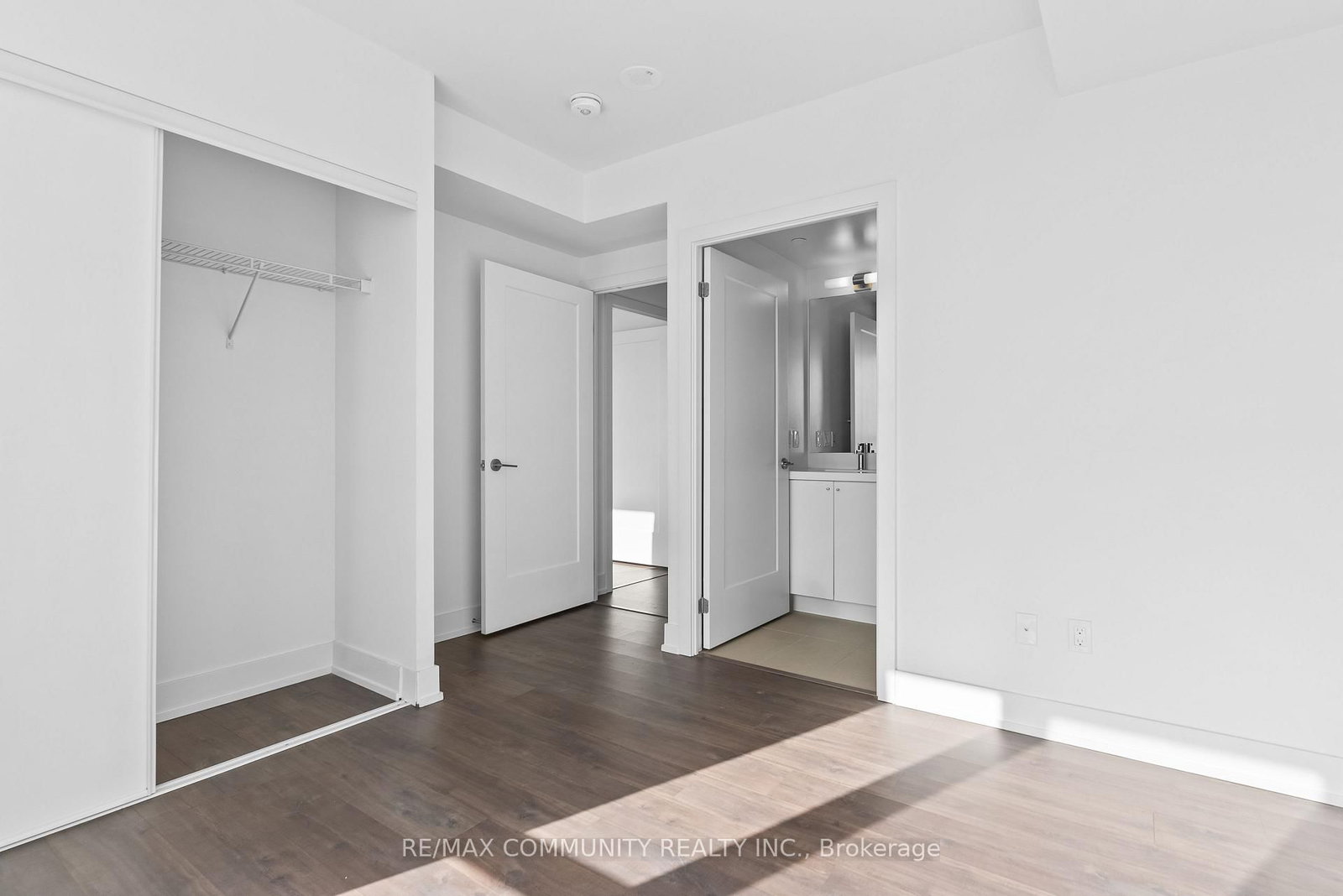 2550 Simcoe Street N, Unit 817 - Photo 11