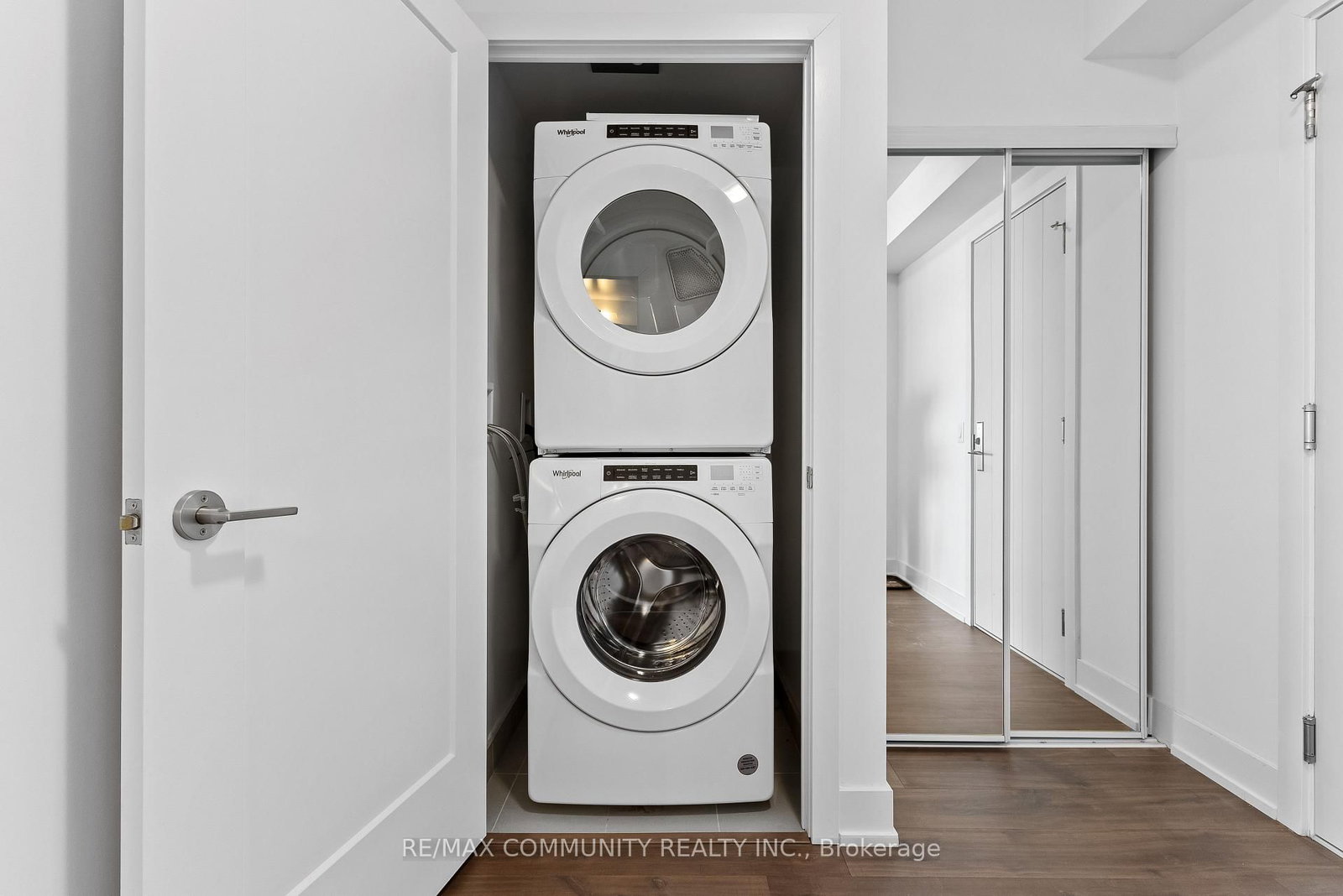2550 Simcoe Street N, Unit 817 - Photo 13
