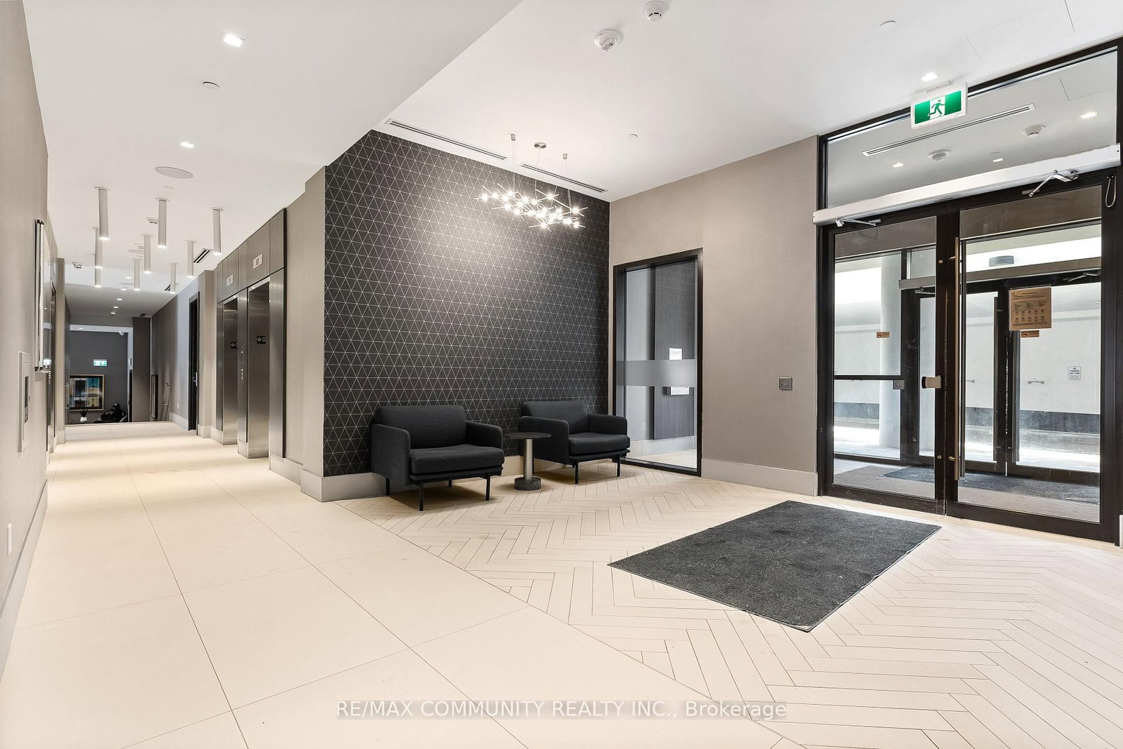 2550 Simcoe Street N, Unit 817 - Photo 14