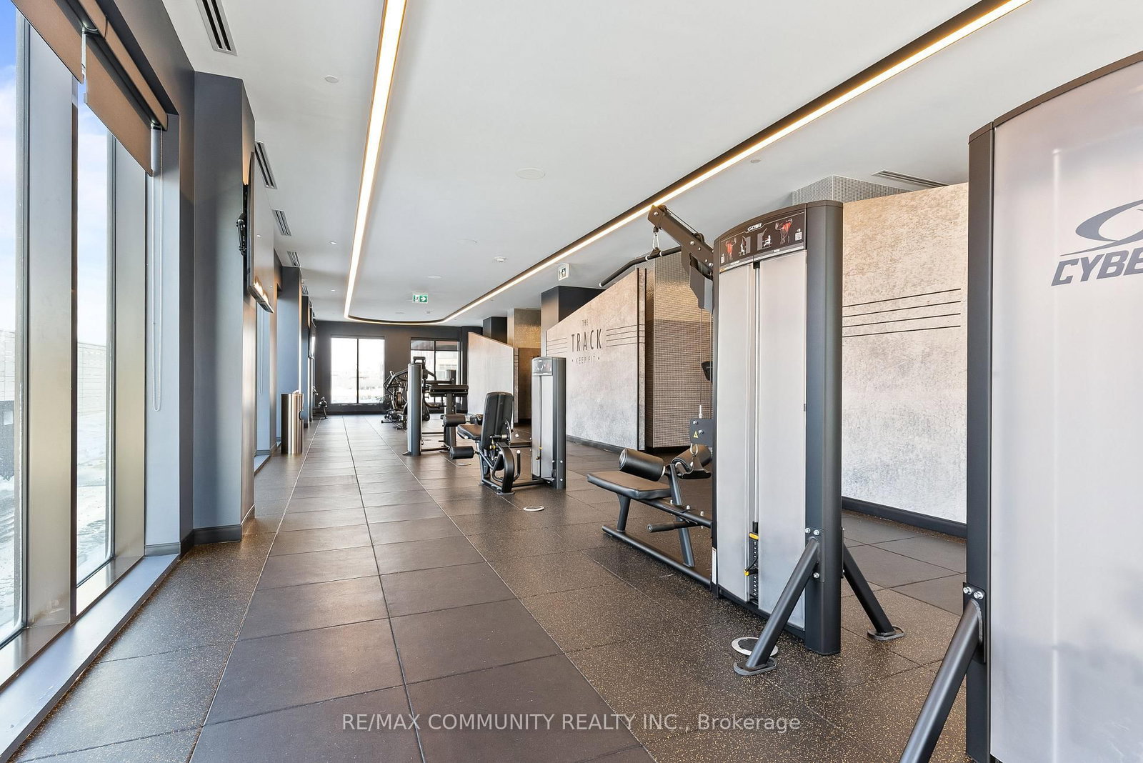 2550 Simcoe Street N, Unit 817 - Photo 18