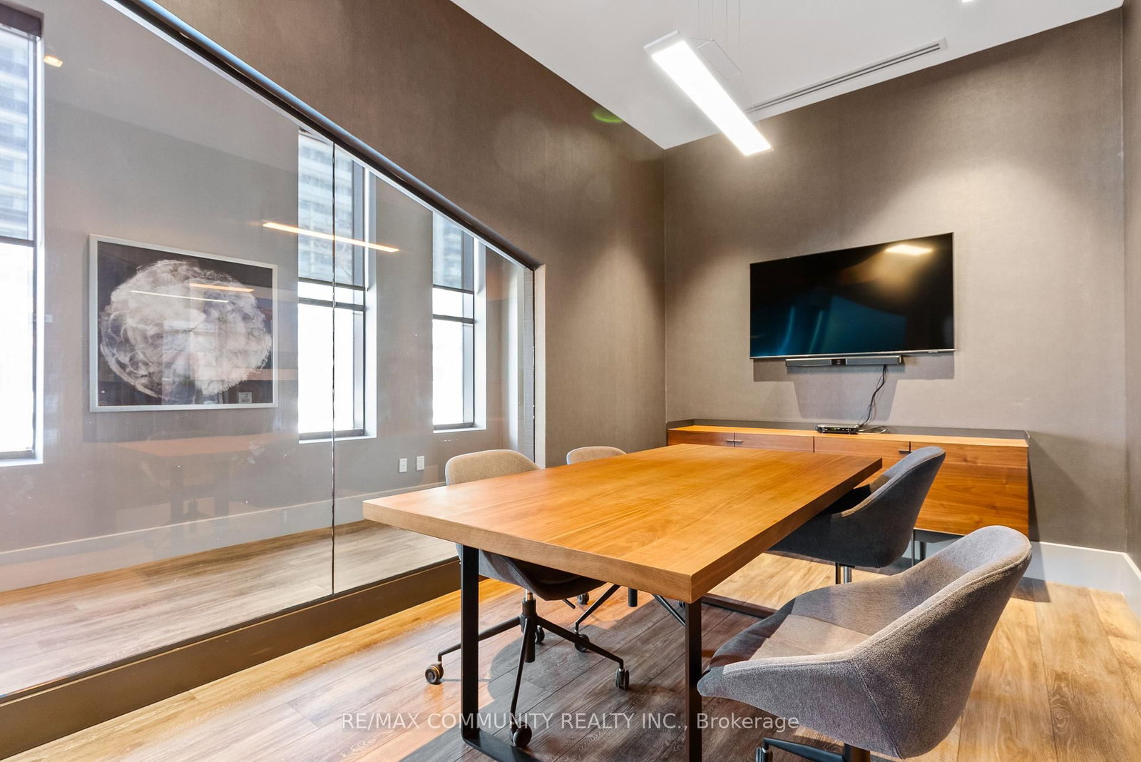 2550 Simcoe Street N, Unit 817 - Photo 19
