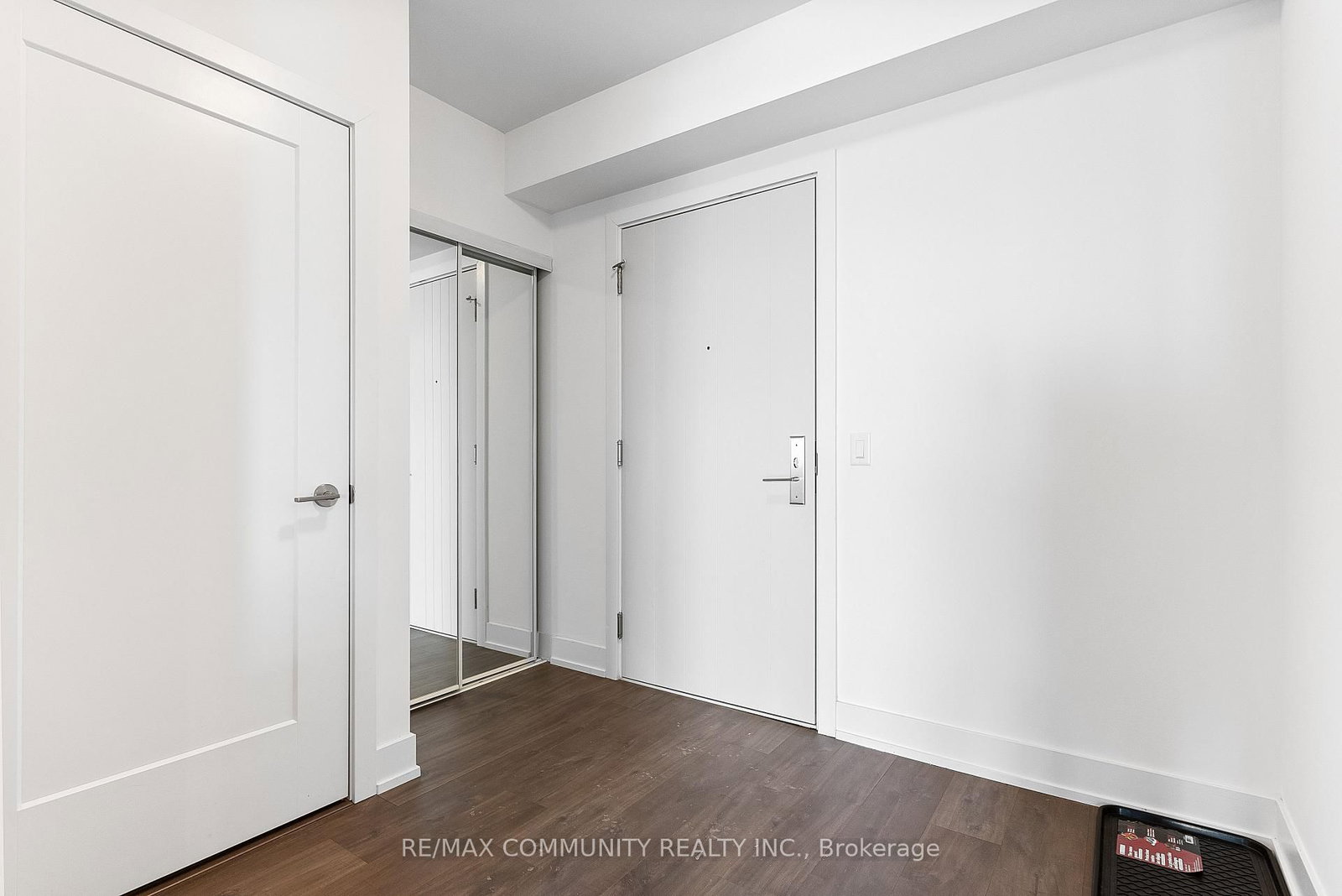 2550 Simcoe Street N, Unit 817 - Photo 3