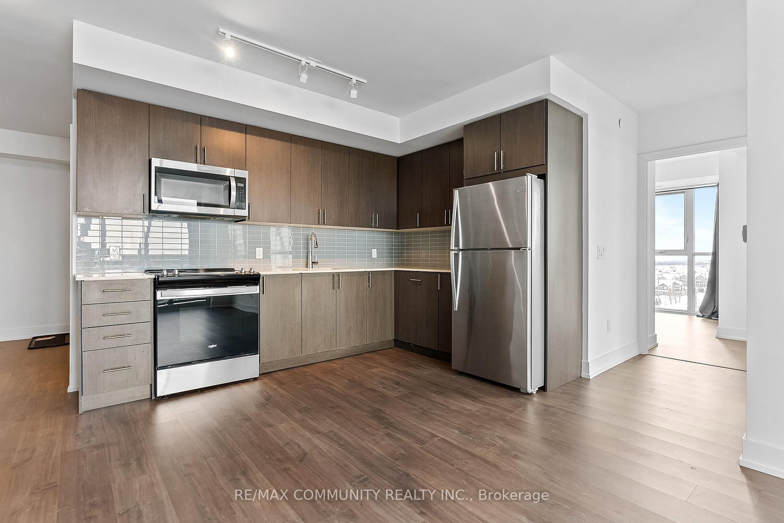2550 Simcoe Street N, Unit 817 - Photo 7
