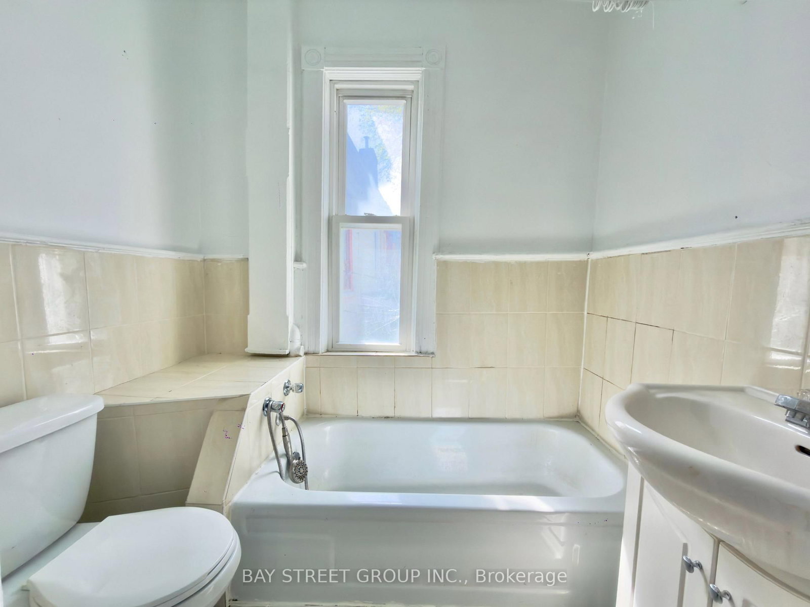 182 Boulton Avenue • Toronto, ON photo 10