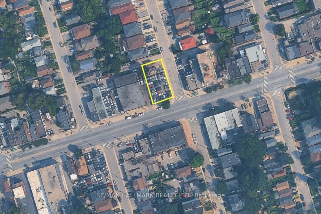 3258-3260 Danforth Avenue - Photo 2