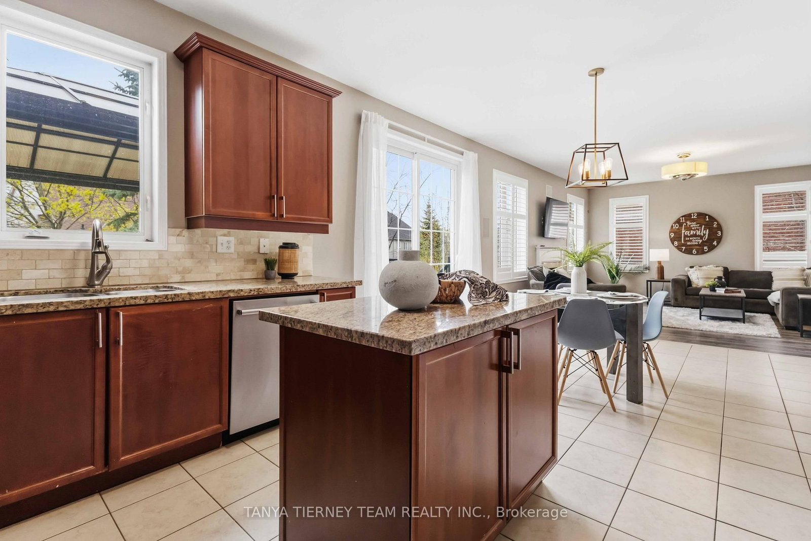 2315 Hackett Place - Photo 14