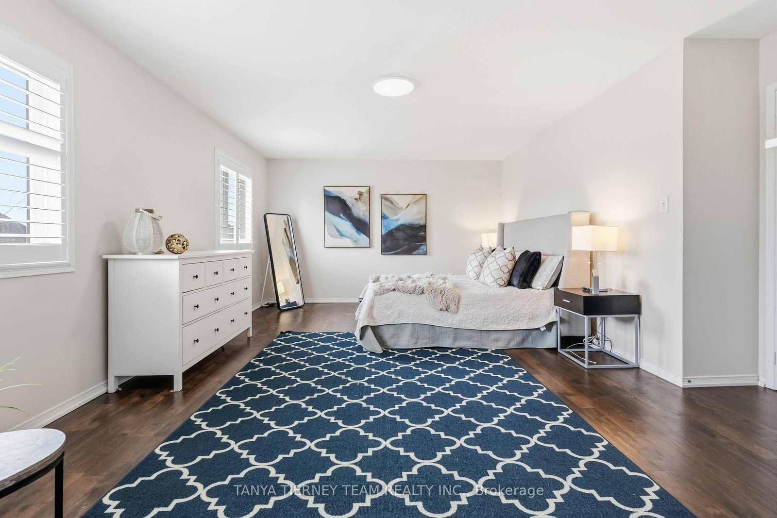2315 Hackett Place - Photo 32