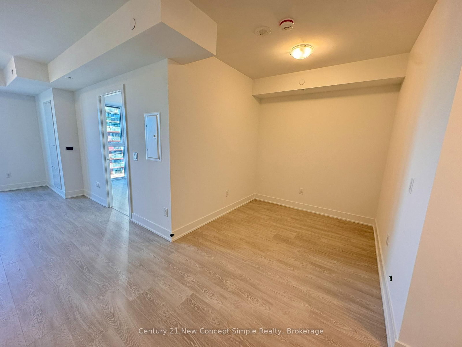 2545 Simcoe Street N, Unit 613 - Photo 3