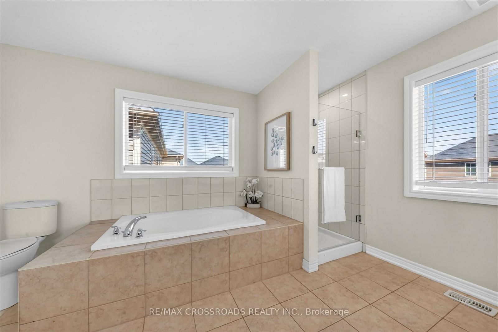 98 Britannia Avenue E - Photo 25