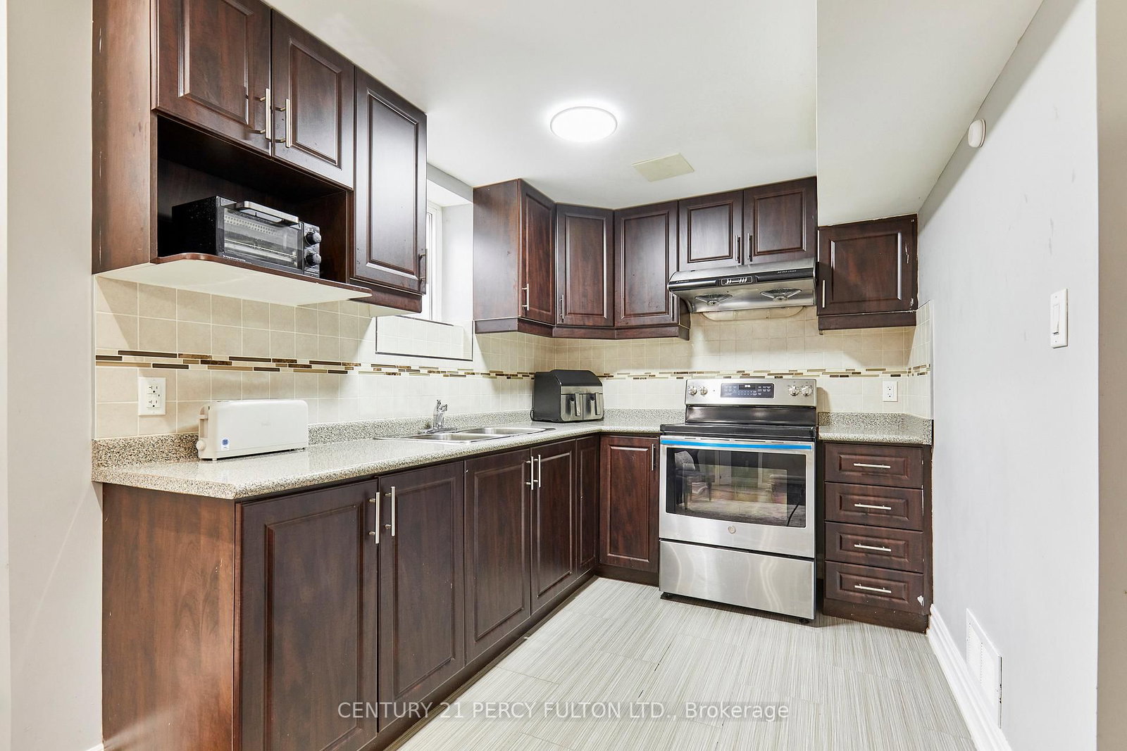 7 Schoolbridge Street - Photo 31