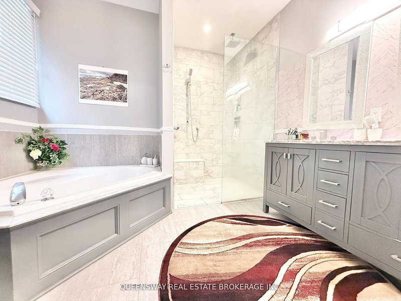 271 Ryerson Cres, Oshawa, L1G 8B7 | Image 3