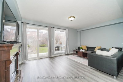 52 Torr Lane — photo 4