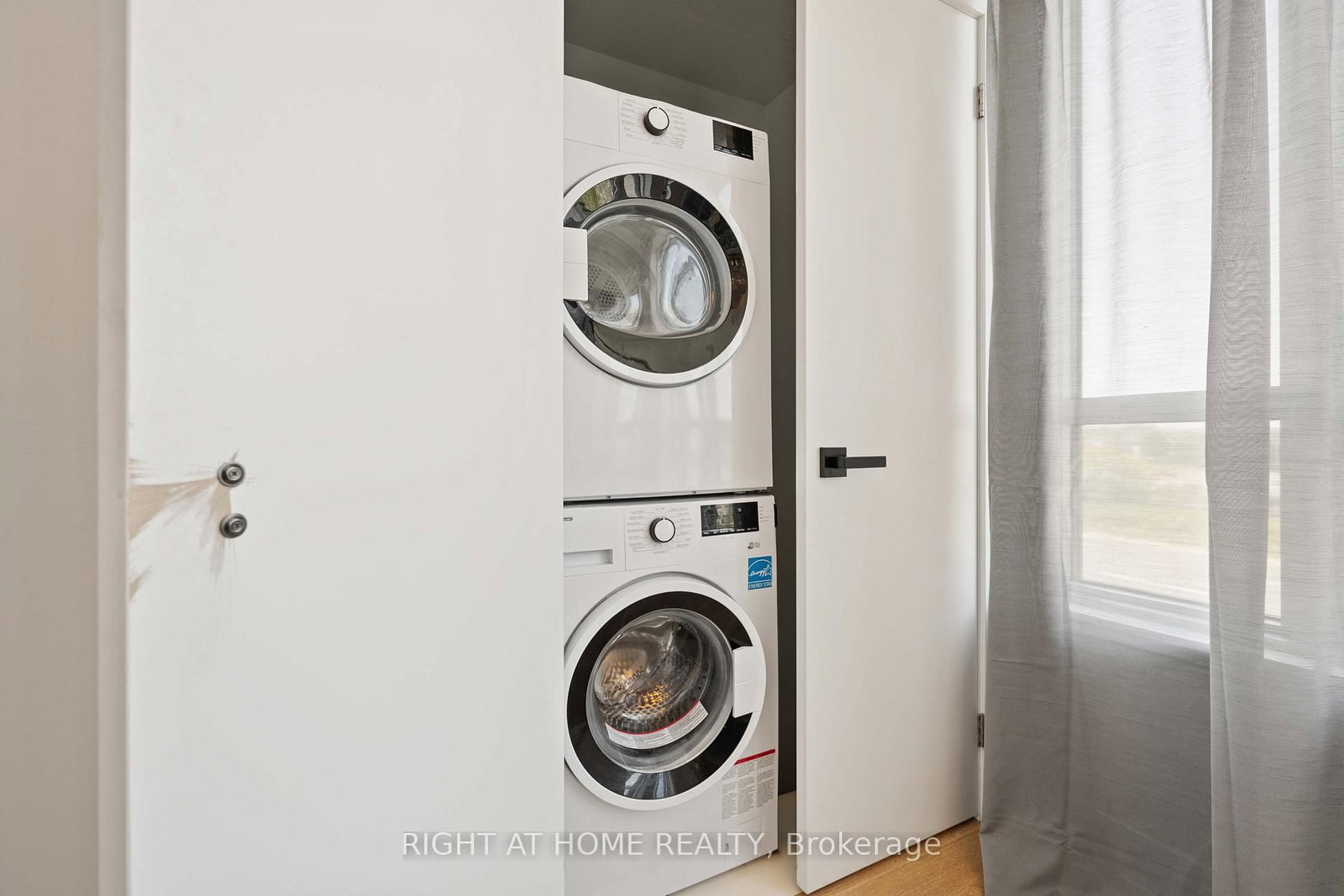 1245 Bayly Street, Unit Th 8 - Photo 15