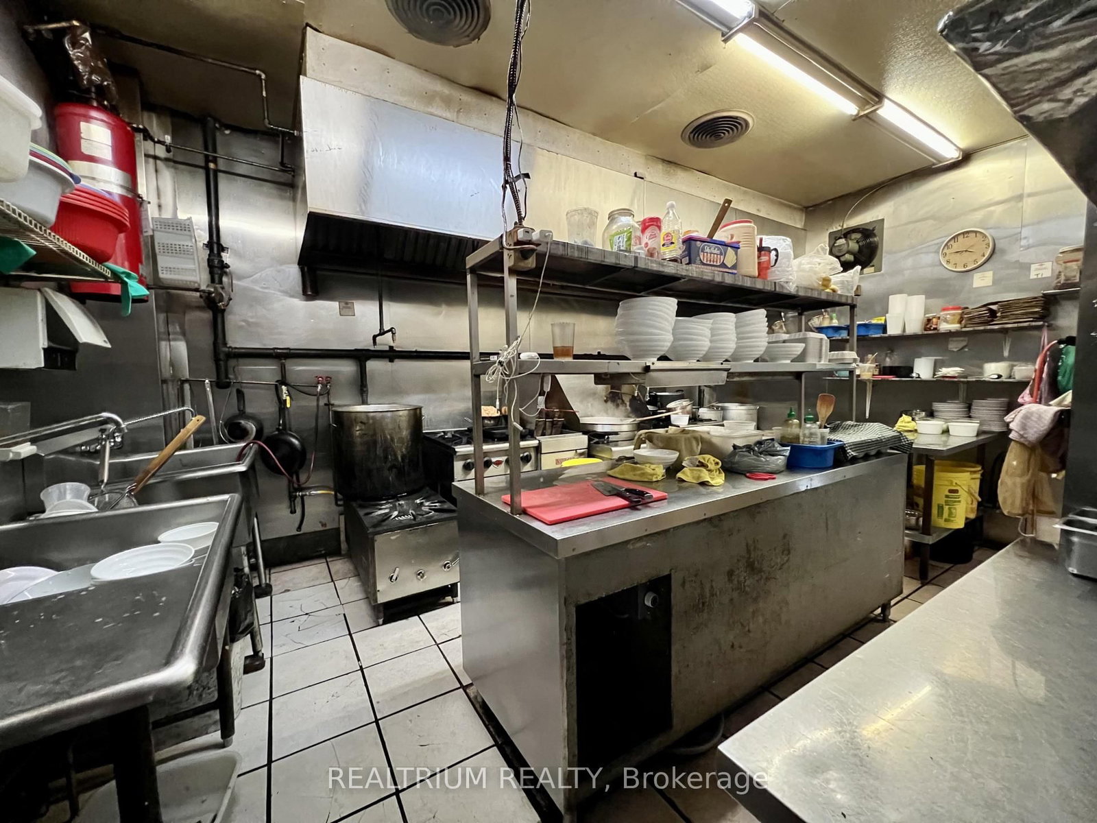 58 Redlea Avenue - Photo 5