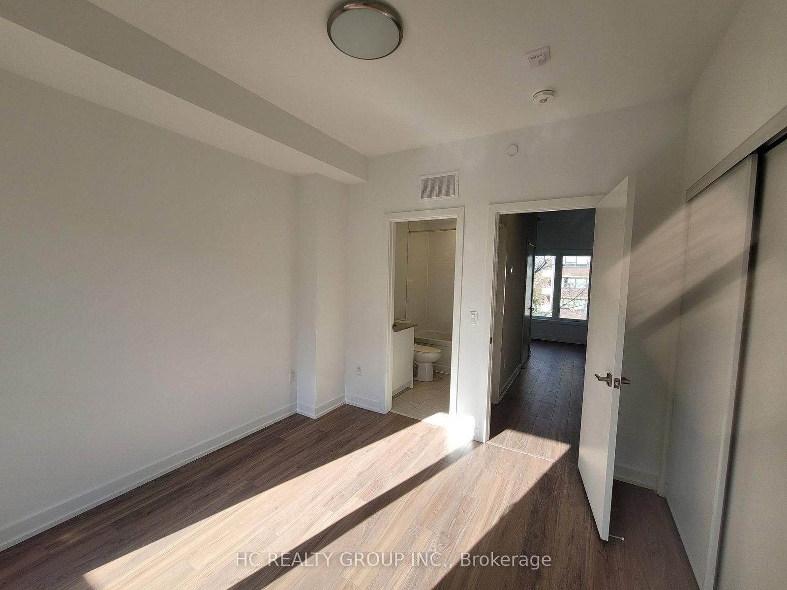 11 Calamint Lane • Toronto, ON photo 7