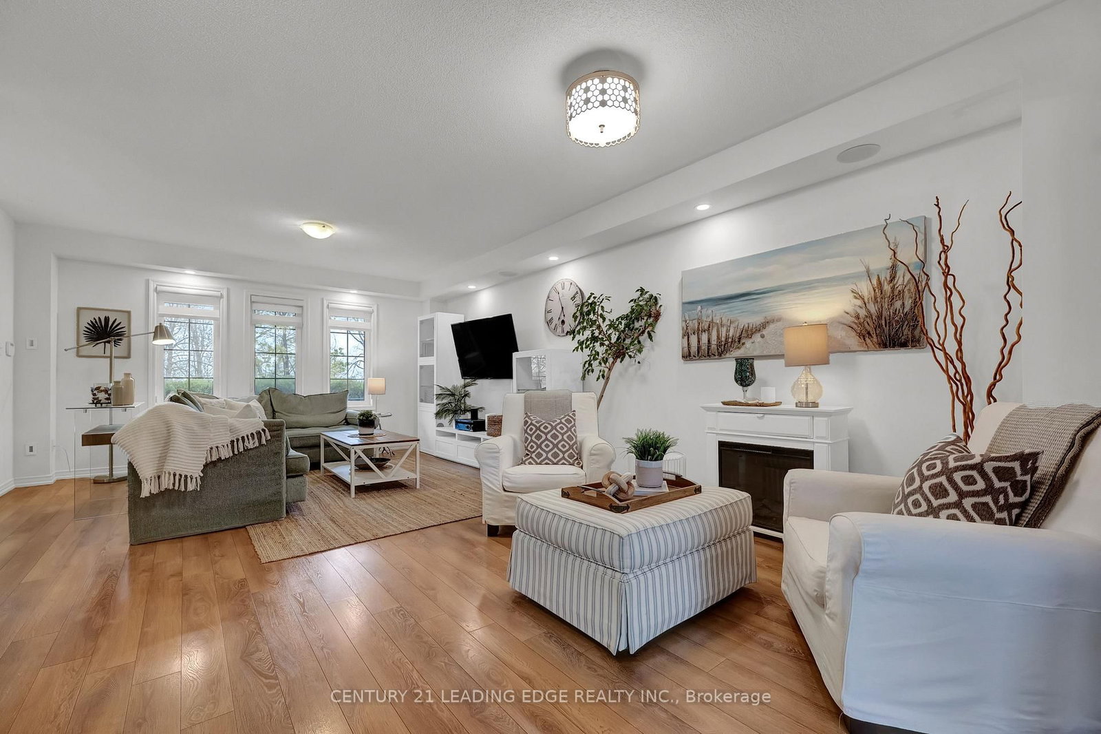 178 W Britannia Avenue • Oshawa, ON photo 12