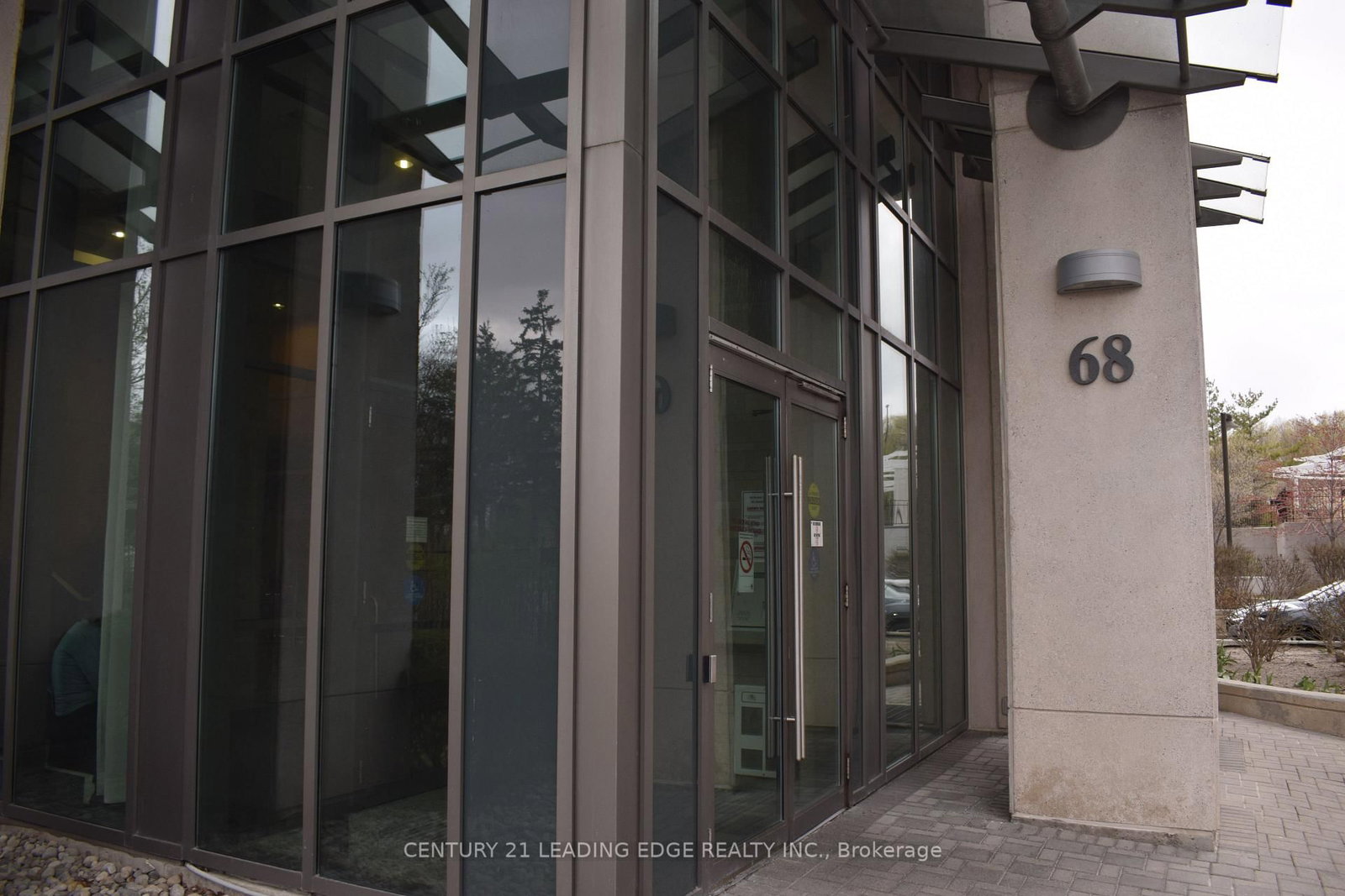 68 GRANGEWAY Avenue, Unit 501 - Photo 2