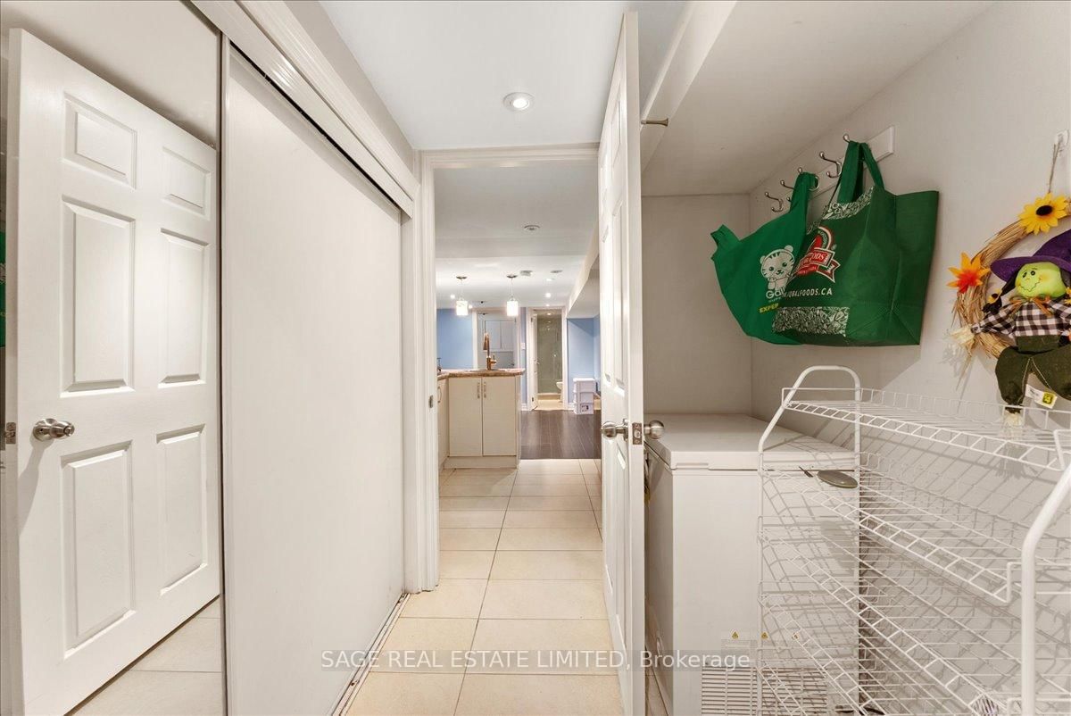 207 Cedarvale Avenue, Unit Lower - Photo 5