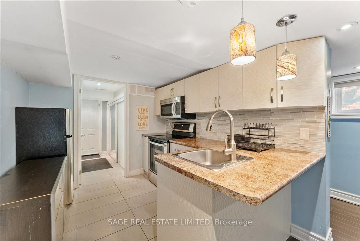 207 Cedarvale Avenue, Unit Lower - Photo 8