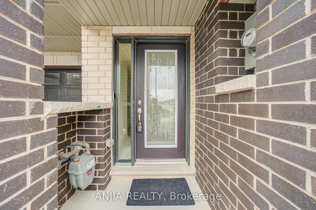 53 Emmas Way