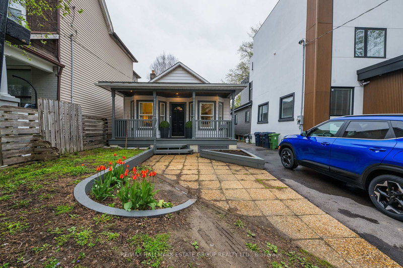 203 Rhodes Ave, Toronto, M4L 3A2 | Image 2