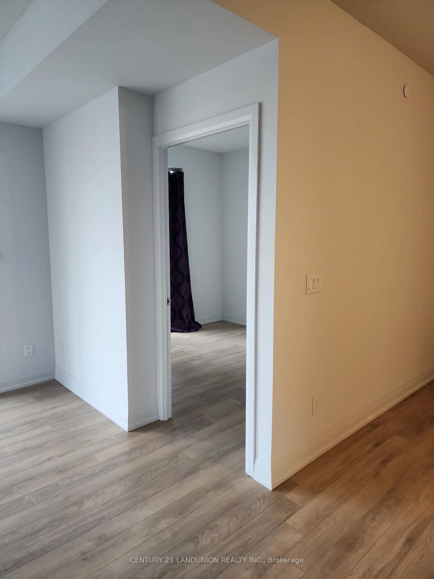 20 Meadowglen Place, Unit 1909 - Photo 12