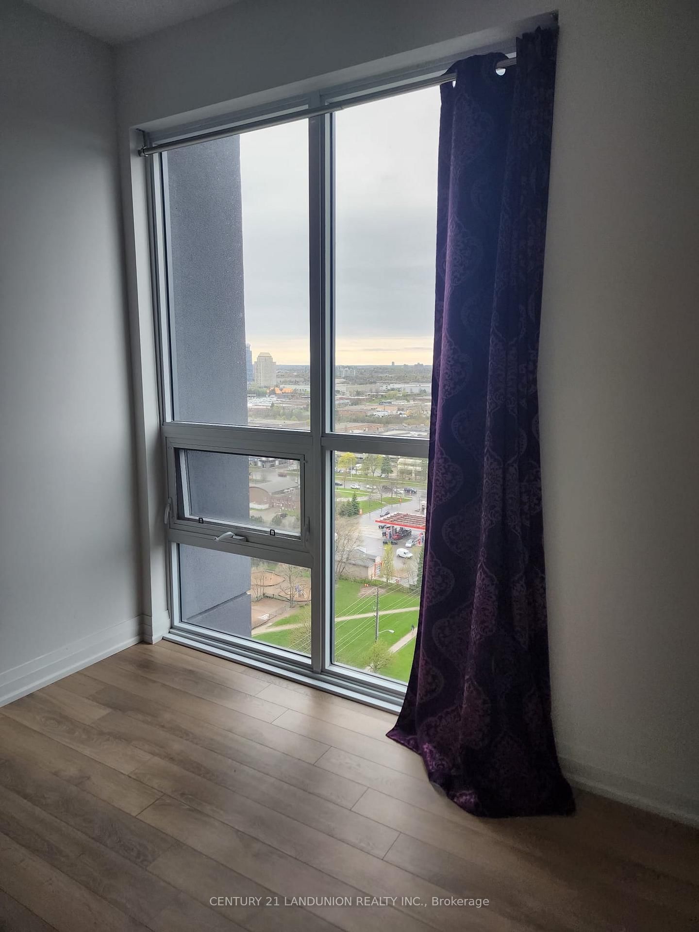 20 Meadowglen Place, Unit 1909 - Photo 13