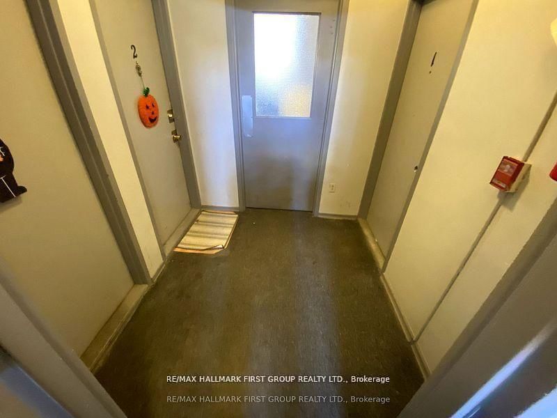 11 Fairbanks St photo 4