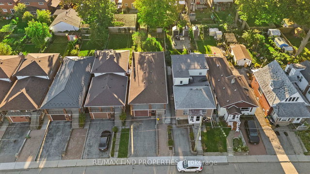 16 Mcdonald Avenue