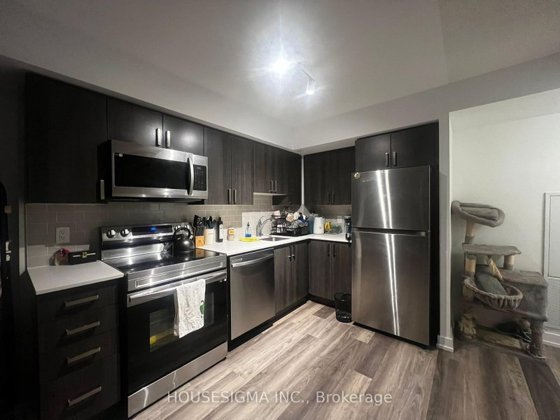 home for lease on 1110-1480 Bayly Street