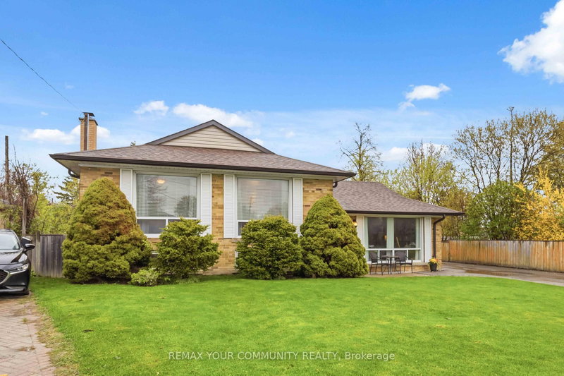 24 Mendip Cres, Toronto, M1P 1Y4 | Image 3