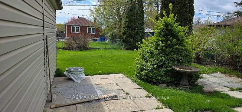 45 Lewiston Rd, Toronto, M1P 1X8 | Image 3