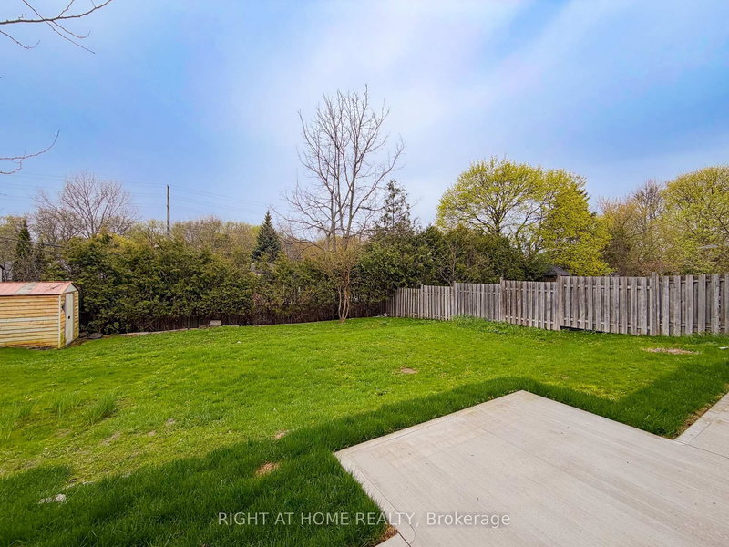 Lower - 298 Dover St, Oshawa, L1G 6G6 | Image 2