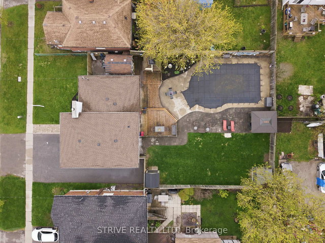 284 College Avenue