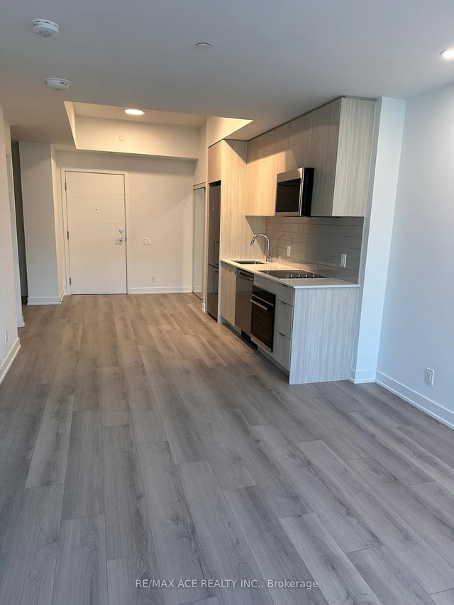 202 - 20 Deans Drive