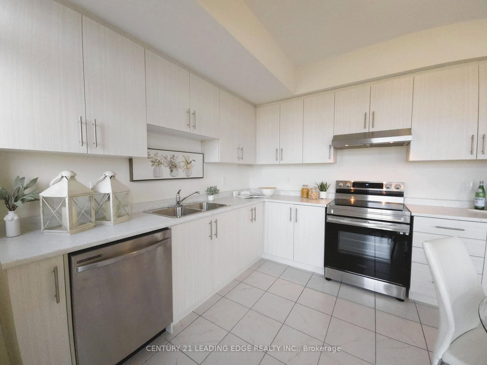 2540 William Jackson Drive, Unit 106 - Photo 8