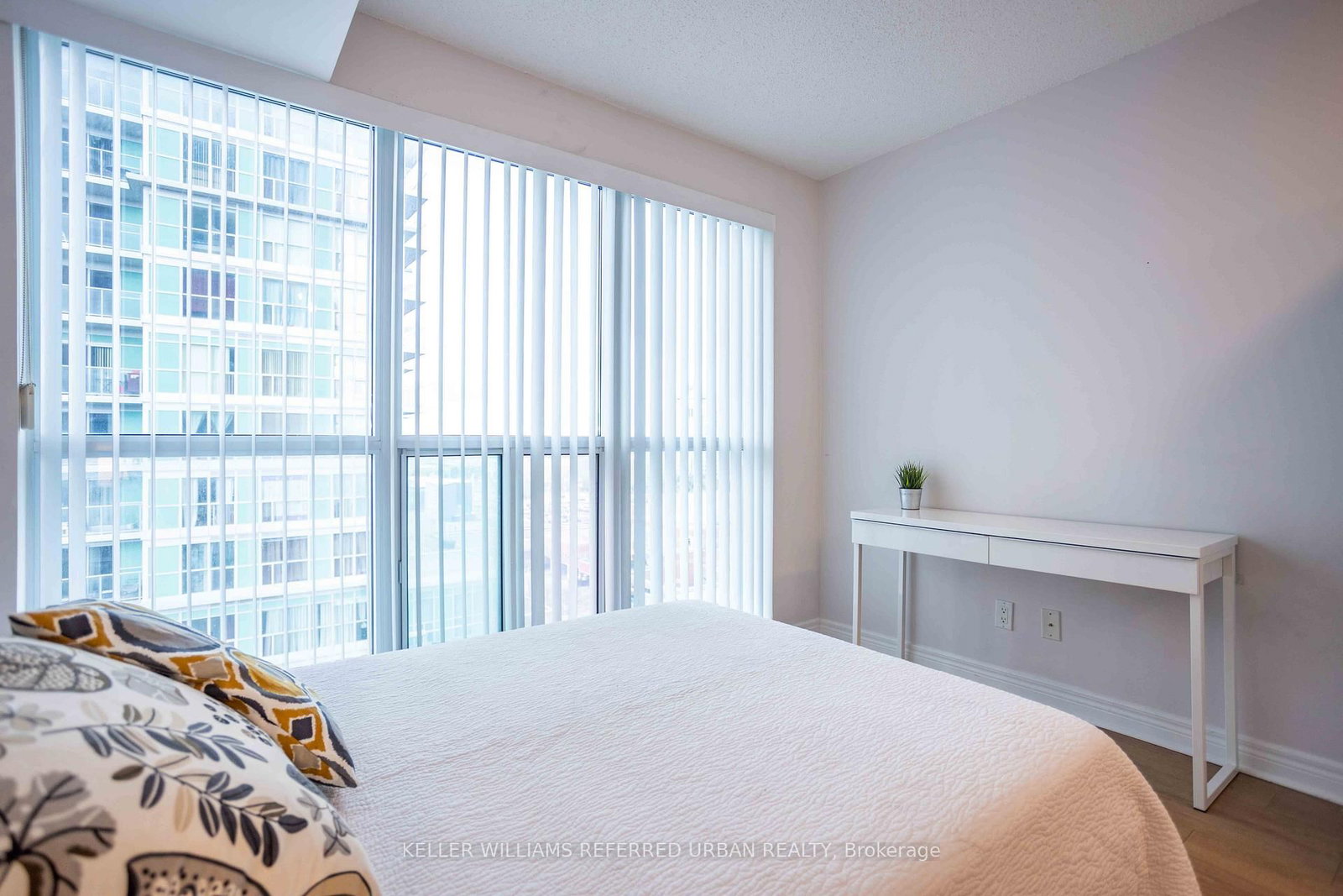 50 Town Centre Court, Unit 1107 - Photo 6