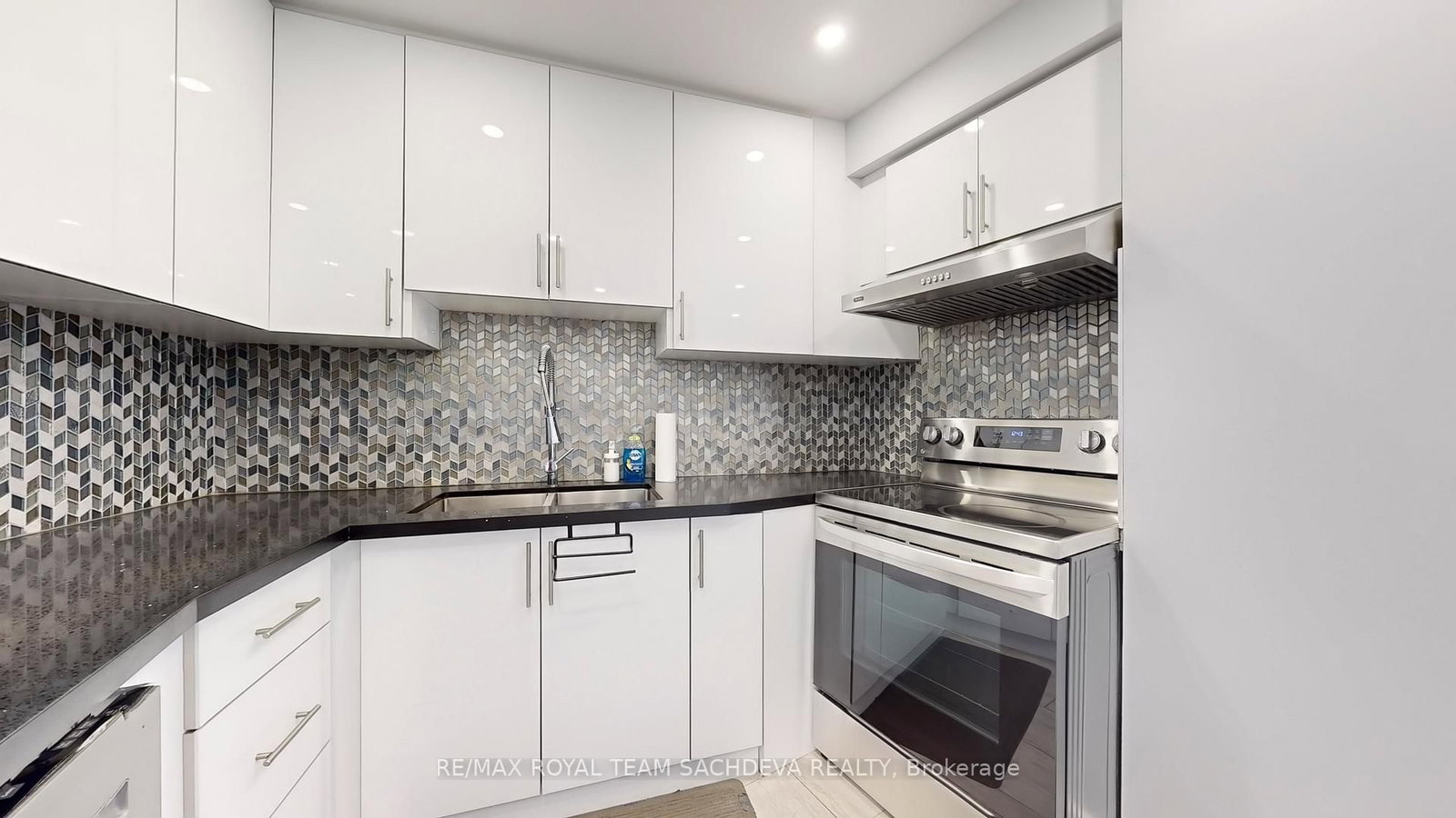 111 Huntingdale Boulevard, Unit 19 - Photo 14