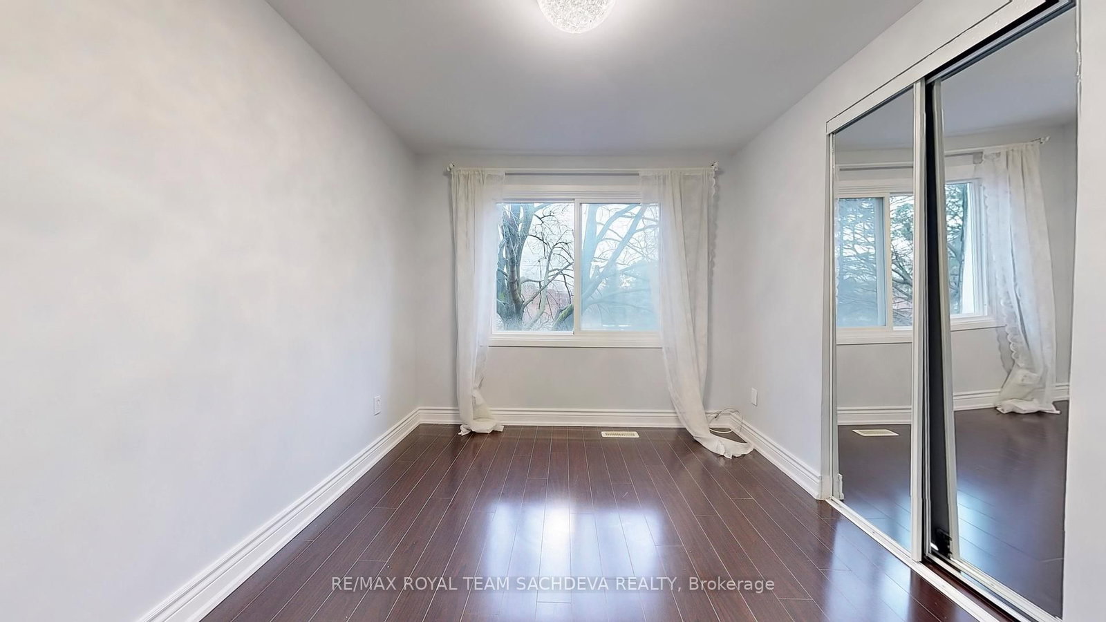 111 Huntingdale Boulevard, Unit 19 - Photo 22