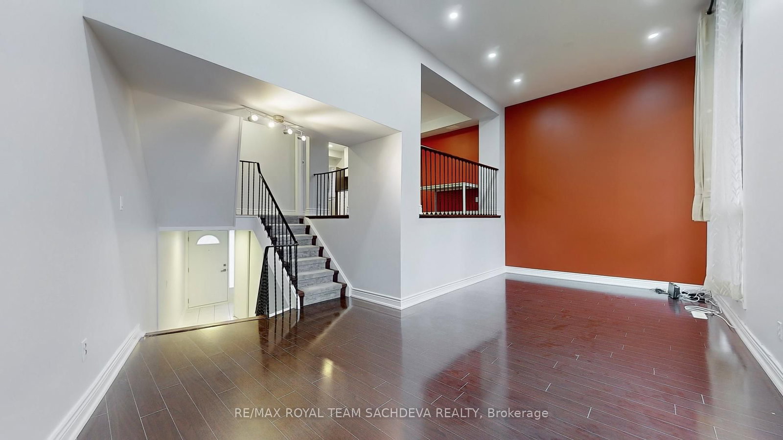 111 Huntingdale Boulevard, Unit 19 - Photo 4
