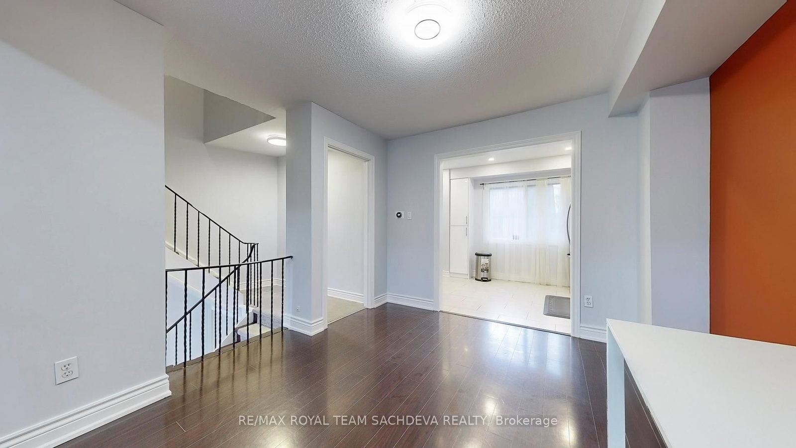 111 Huntingdale Boulevard, Unit 19 - Photo 9
