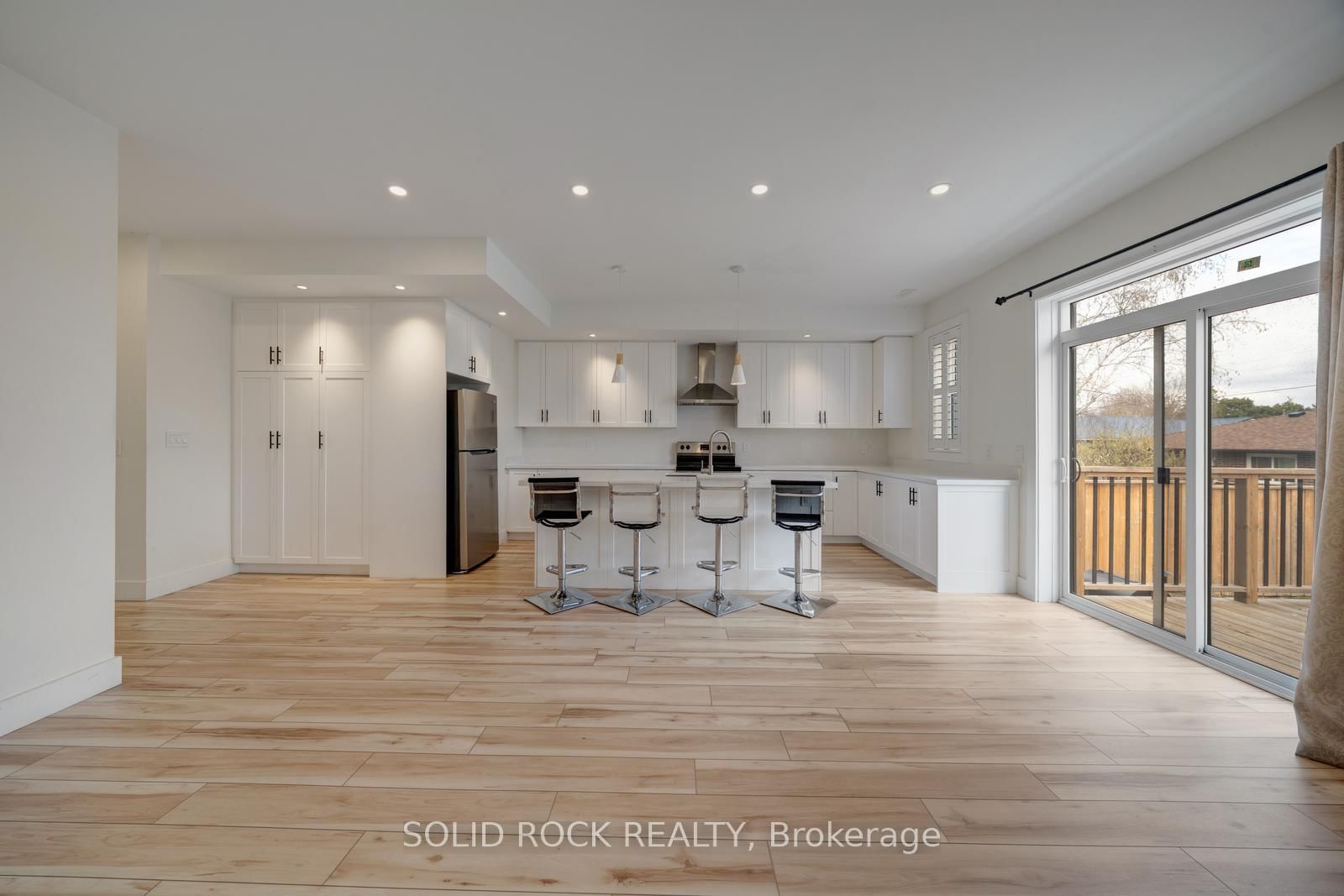 781 Oliva St, Pickering, view 10