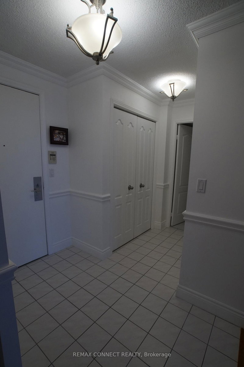 1611 - 1000 The Esplanade Ave N, Pickering, L1V 6V4 | Image 3
