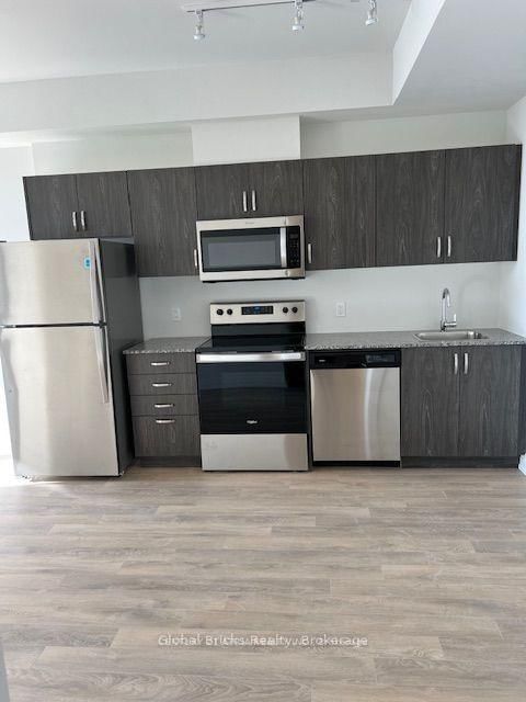 10 Meadowglen Place, Unit 410 - Photo 5