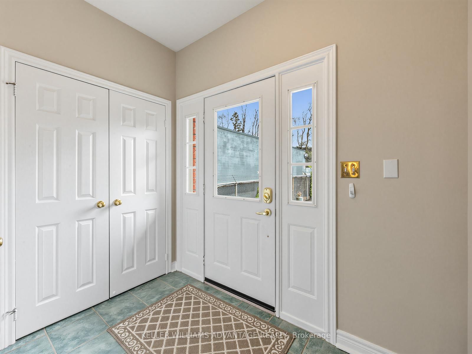 98 Coalport Drive - Photo 2