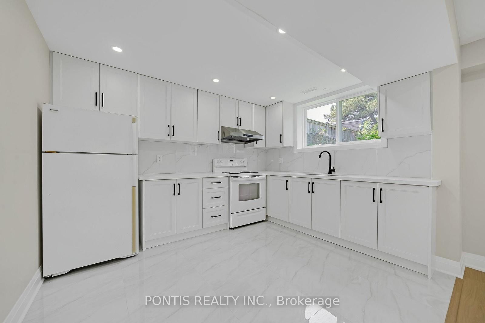 110 Michael Boulevard - Photo 4