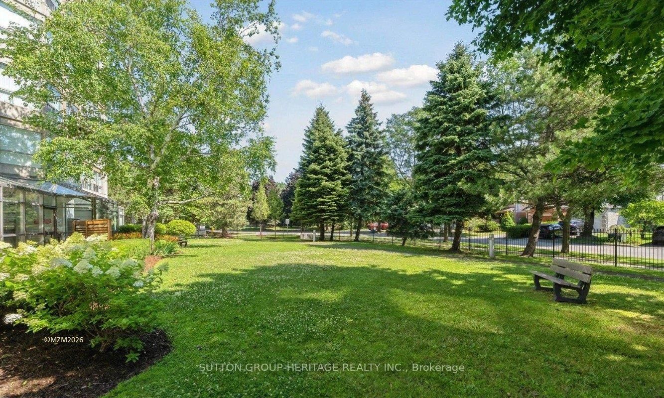 712 Rossland Road E, Unit 1109 - Photo 33
