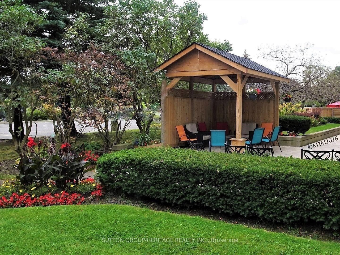 712 Rossland Road E, Unit 1109 - Photo 34