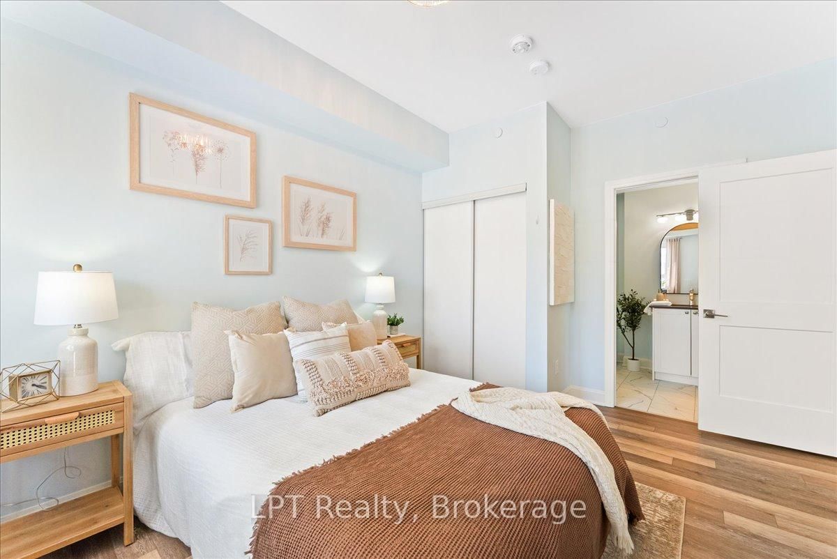50 Lakebreeze Drive, Unit 102 - Photo 26