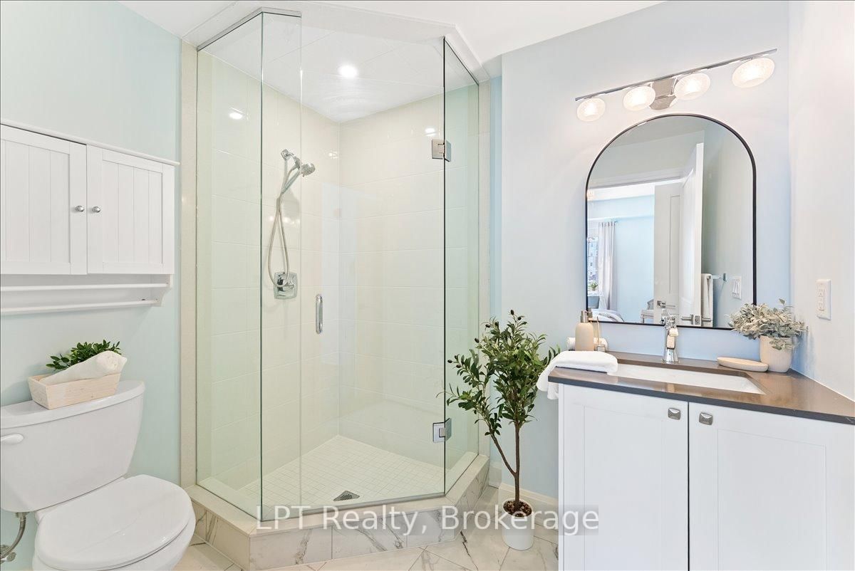 50 Lakebreeze Drive, Unit 102 - Photo 28